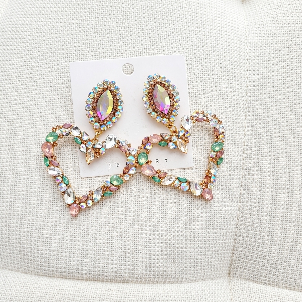 Statement Gold Heart Drop Earrings Rhinestone Crystal Glam NWT Never Worn